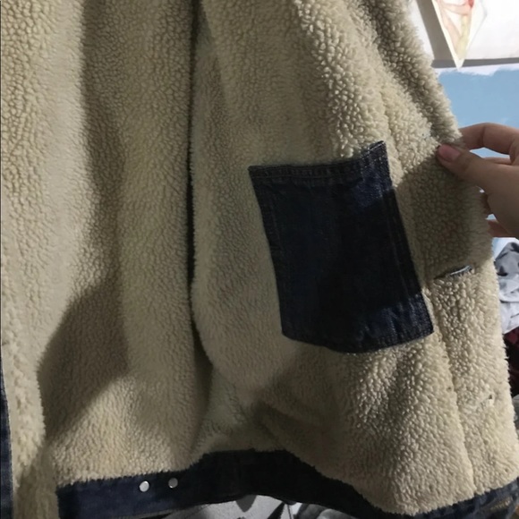 Levi Sherpa TruckerJacket - Picture 5 of 5